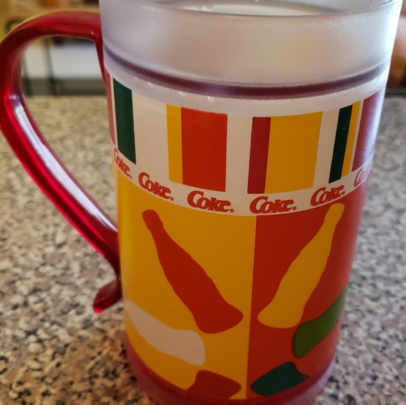 Large Coca cola plastic glass/mug - Picture 2 of 4